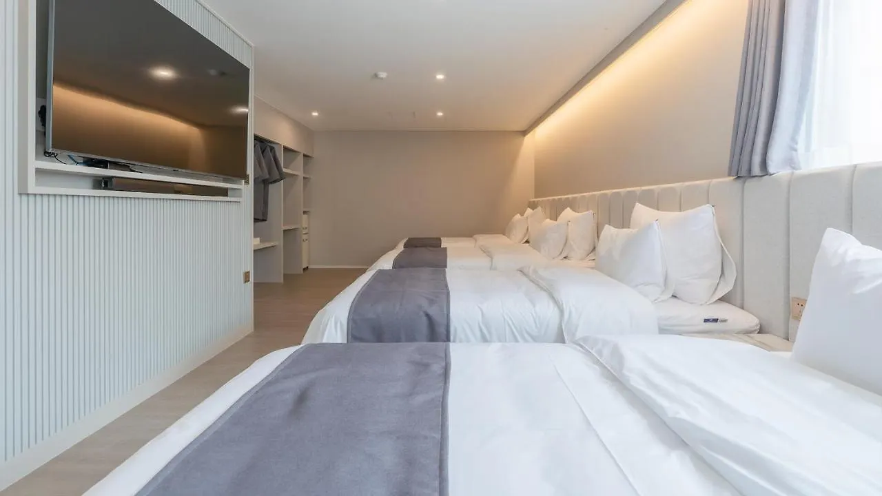 Denbasta Central Hotel Seomyeon Busan 2*,